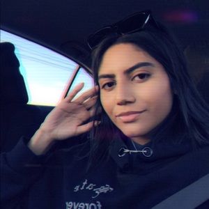 Meet your Posher, Jasmine